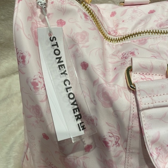 Stoney Clover Lane SCL Hello Spring Climbing Roses Limited Sold Out Duffle - Picture 4 of 5